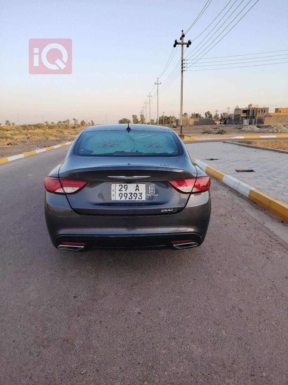 كرايسلر 200